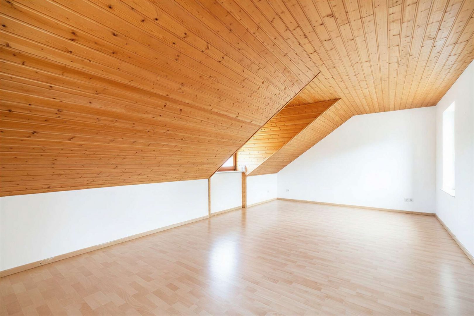 Zimmer im DG - geräumt