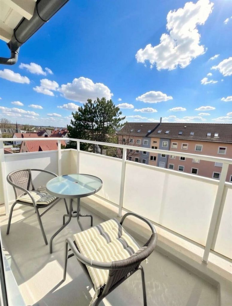 Balkon bei Sonnenschein