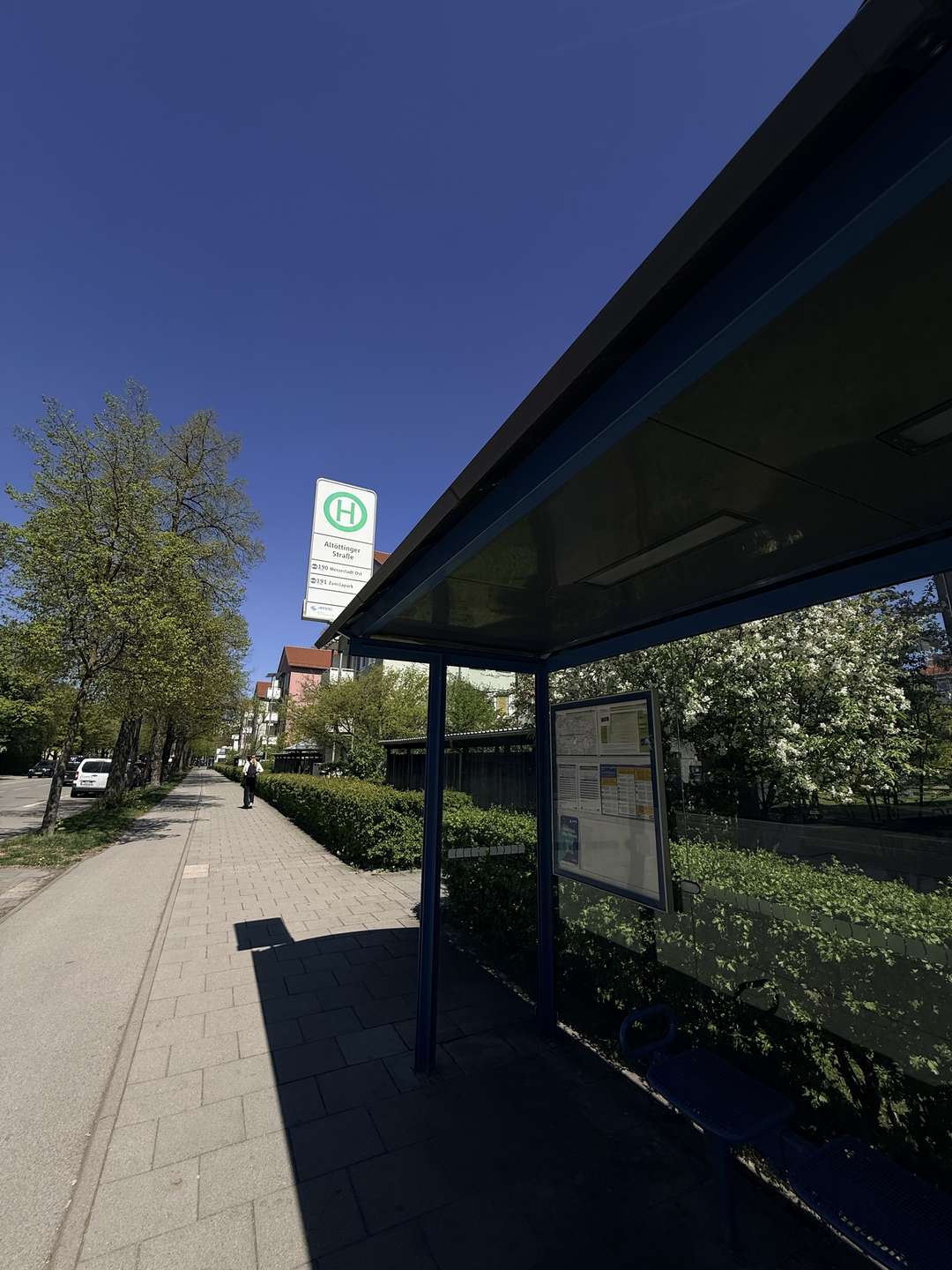 Bus-Haltestelle Altöttinger STr.