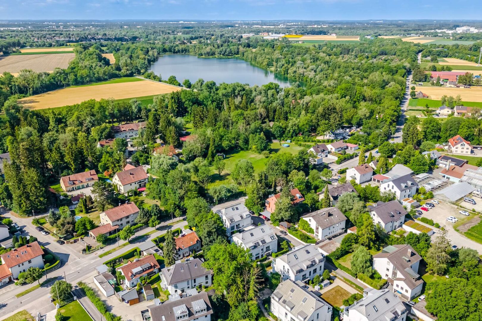 Feldmochinger See gegenüber