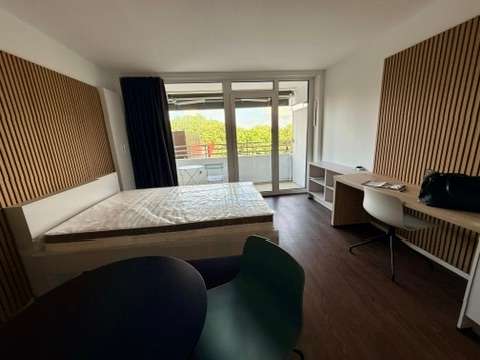 Wohnraum möbliert