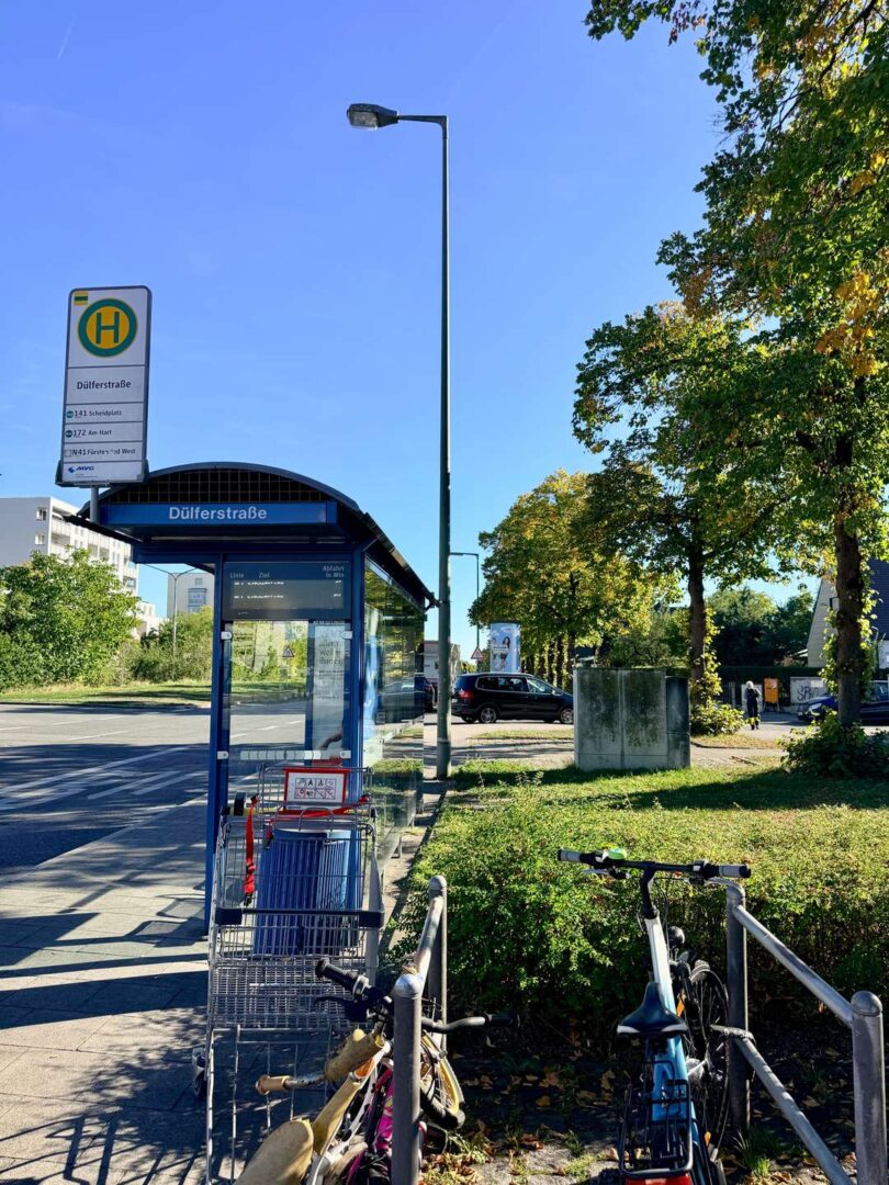 Bus in 290m Entfernung